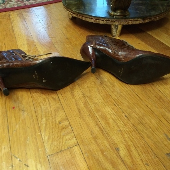 Nine West - Picture 4 of 4